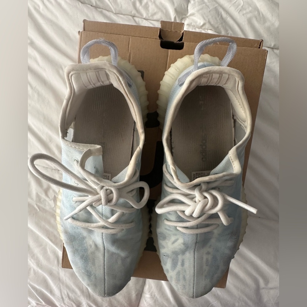 Yeezy Women's Sneakers - Light Blue and White Size 8 Mens Very Airy Lightweight - Picture 4 of 6